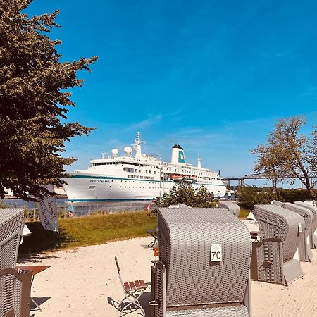Kanal-Haus "Das Gaestehaus Direkt Am Nok" Osterrönfeld Exteriör bild