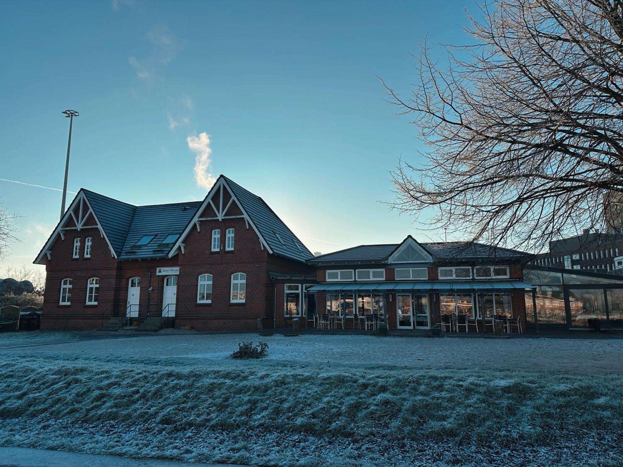 Kanal-Haus "Das Gaestehaus Direkt Am Nok" Osterrönfeld Exteriör bild