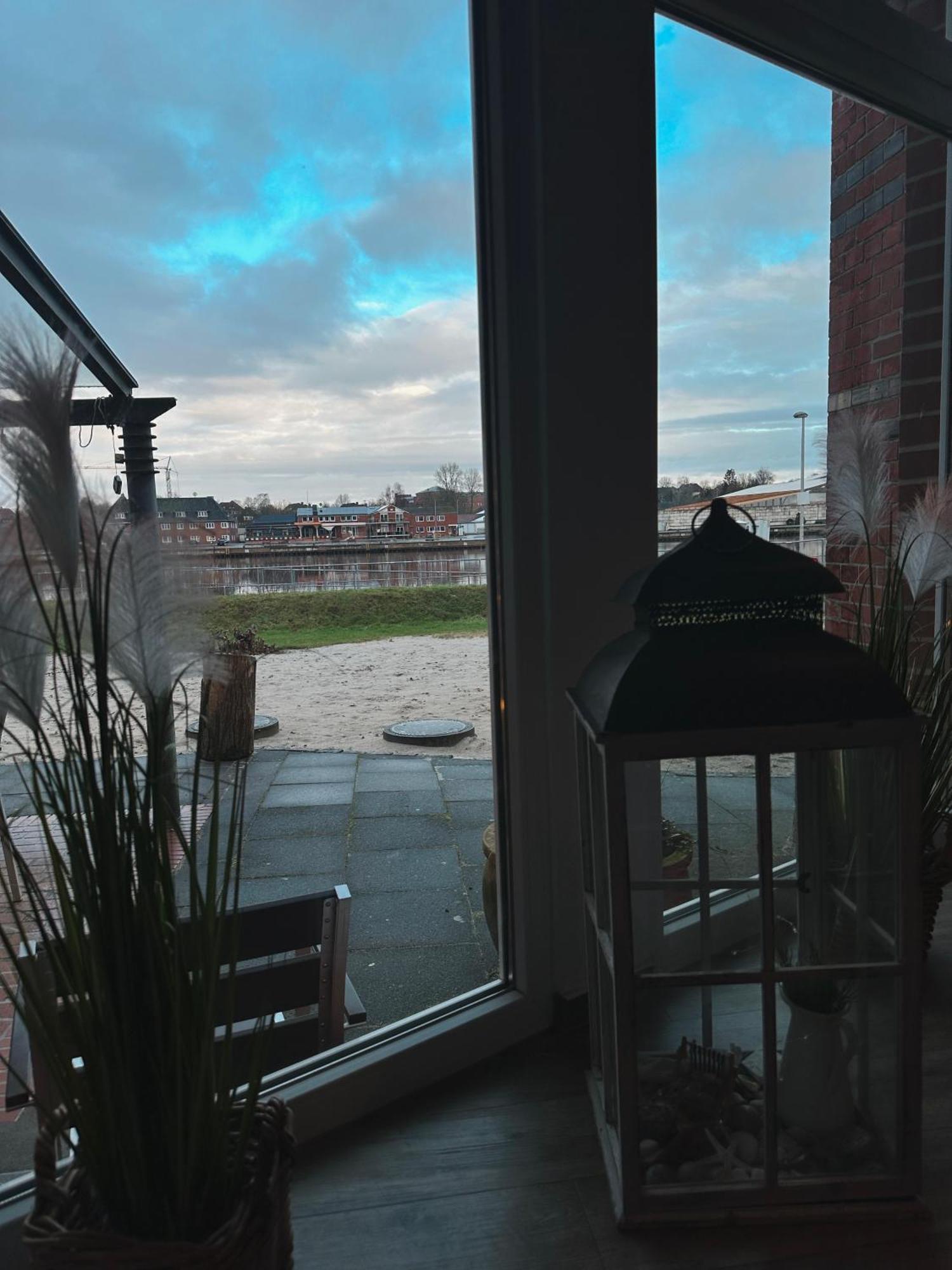 Kanal-Haus "Das Gaestehaus Direkt Am Nok" Osterrönfeld Exteriör bild