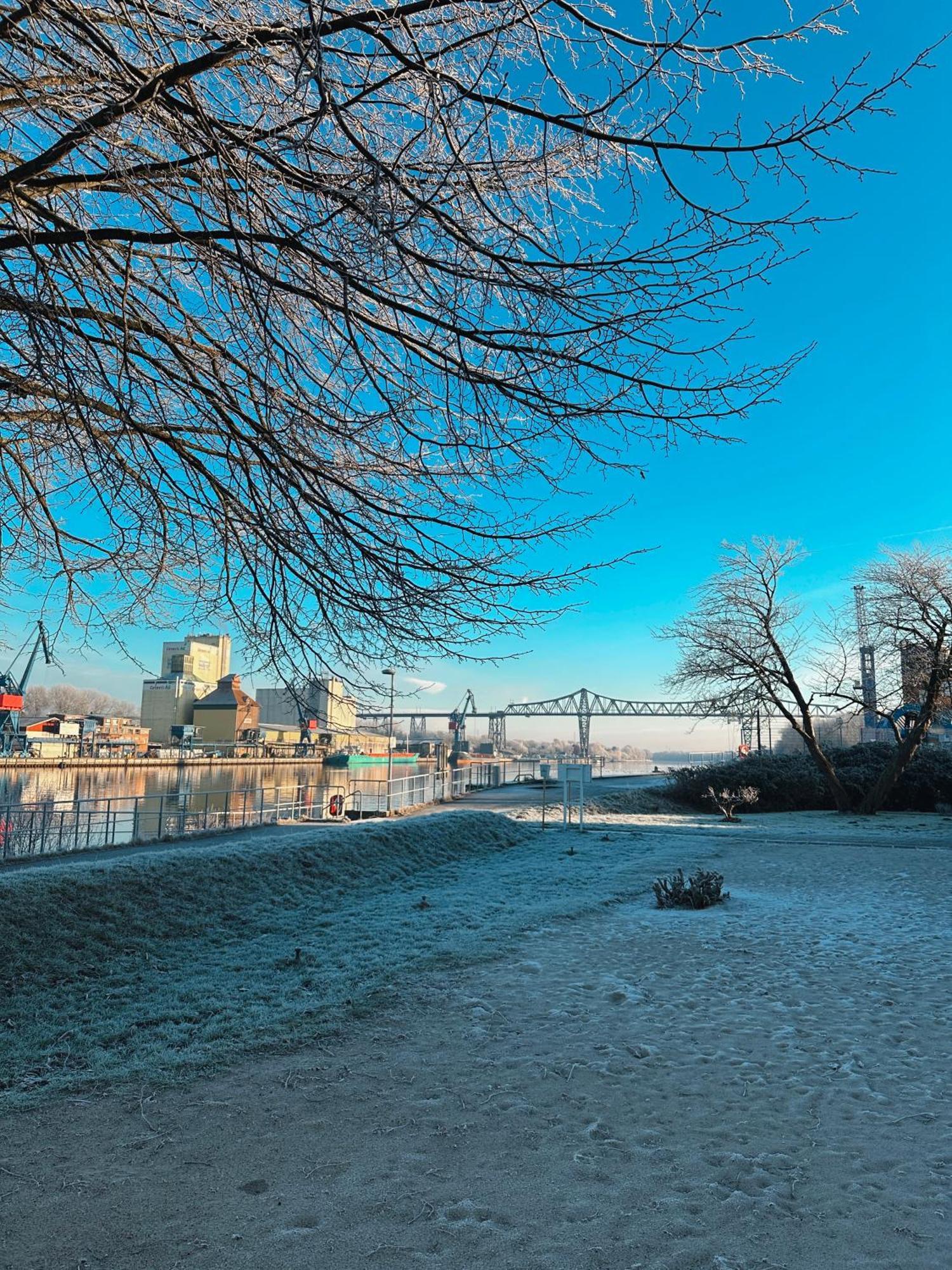 Kanal-Haus "Das Gaestehaus Direkt Am Nok" Osterrönfeld Exteriör bild