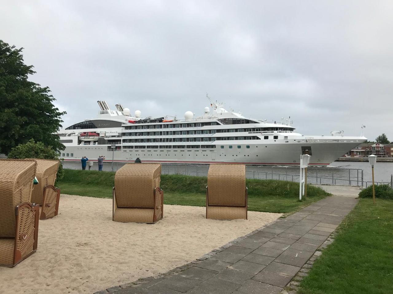 Kanal-Haus "Das Gastehaus Direkt Am Nok" Osterrönfeld Exteriör bild